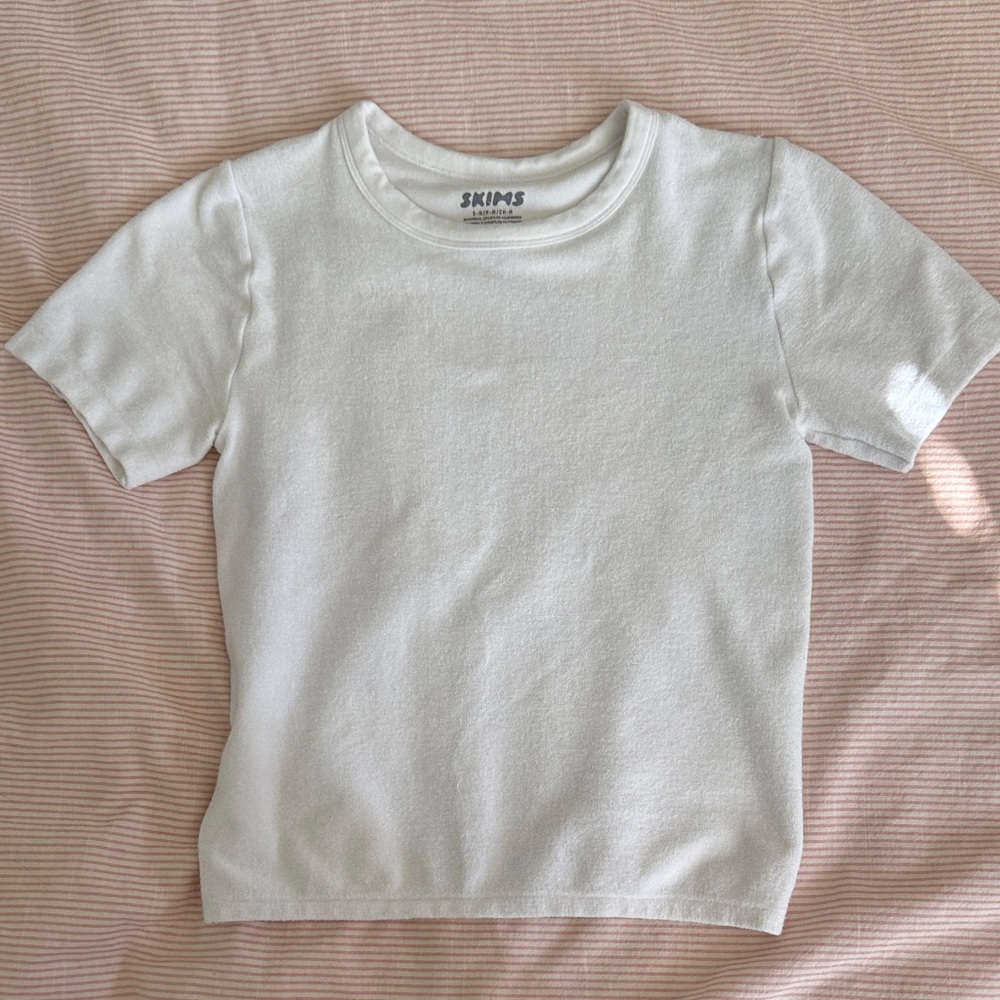 SKIMS Cream Short Sleeve Tee small